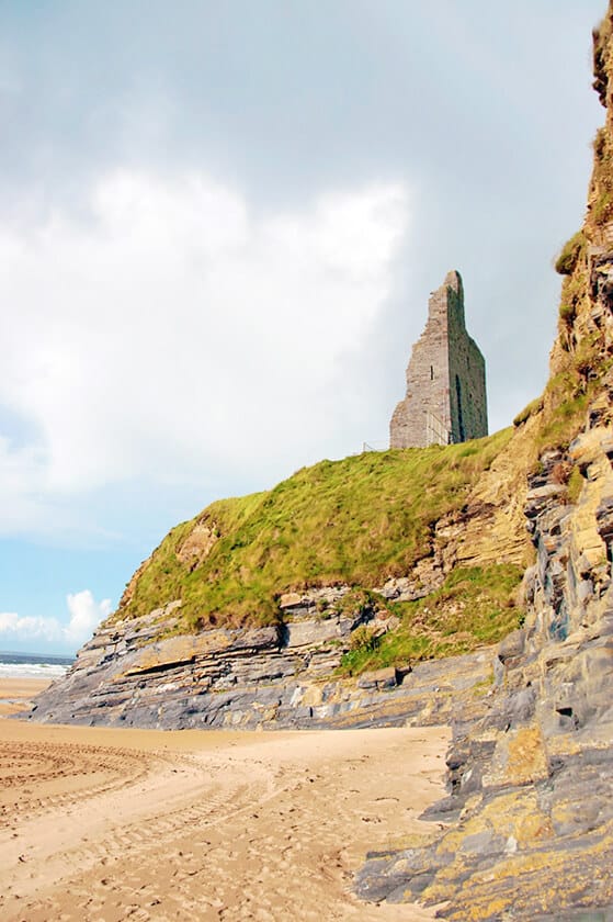 Rovine di un castello in Irlanda