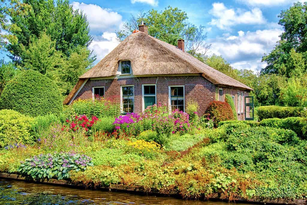 A traditional Dutch house in the small Giethoorn village (The Netherlands)