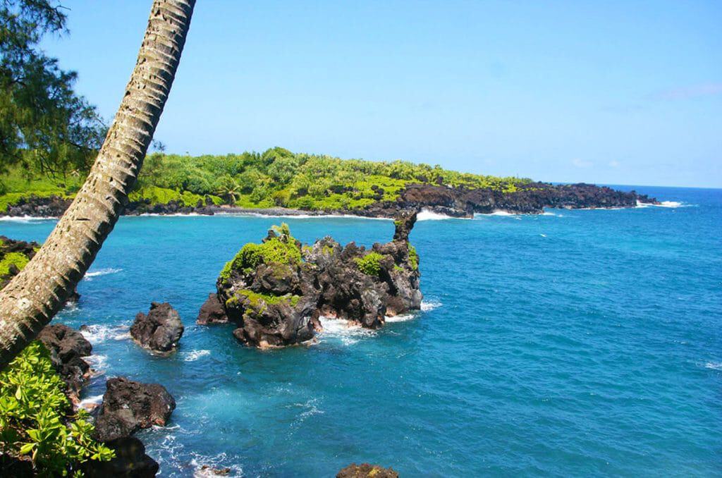 View of the ocean at Kaumahina State Wayside park