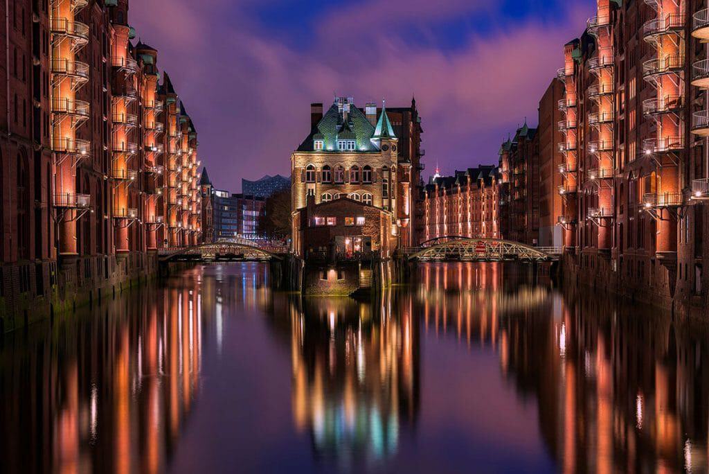 Hamburg canals in December at night