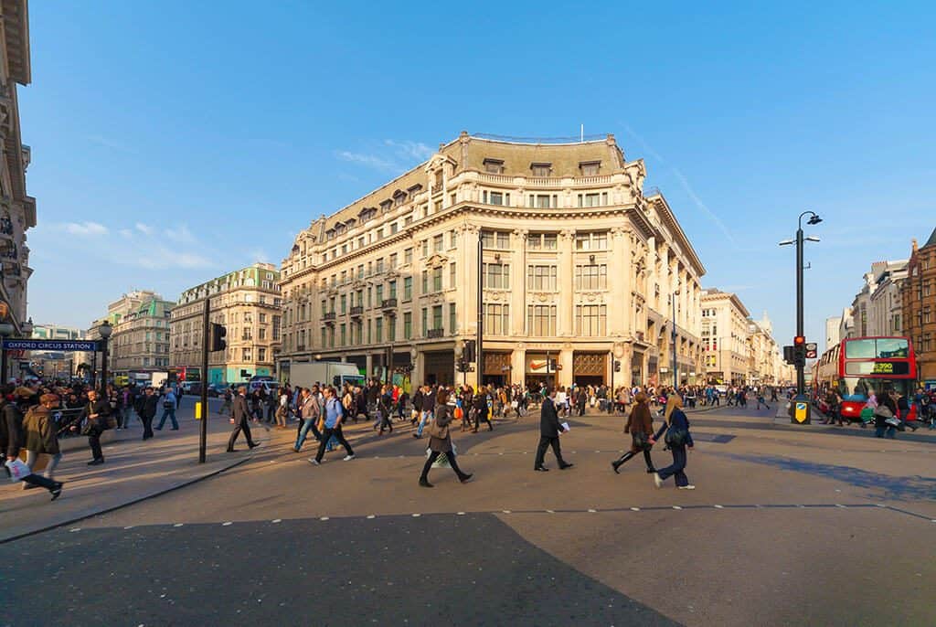 A busy Oxford street, one of the instagrammable places in London