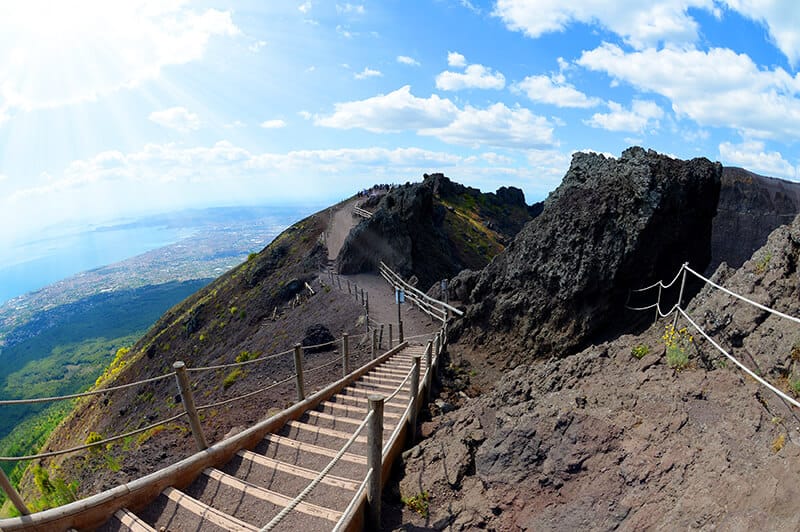 Mt. Vesuvius hiking trail