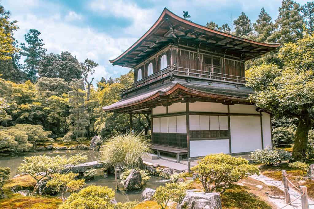 Kyoto cosa vedere in 3 giorni - Il padiglione d'argento, Ginkakuji, circondato da un giardino zen