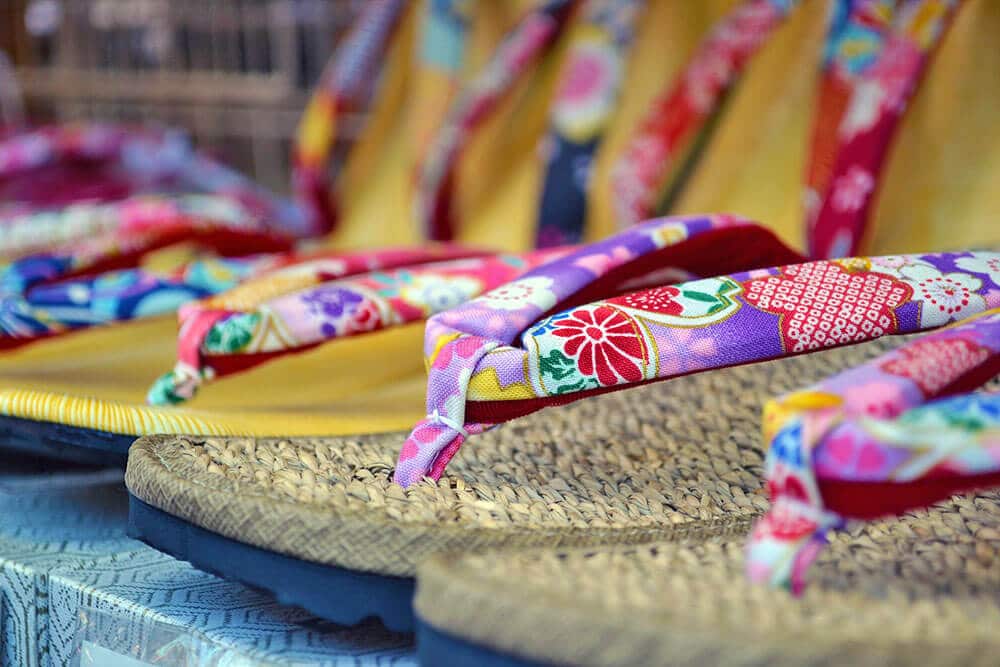 Best souvenirs from Japan - Japanese sandals made in bamboo and silk