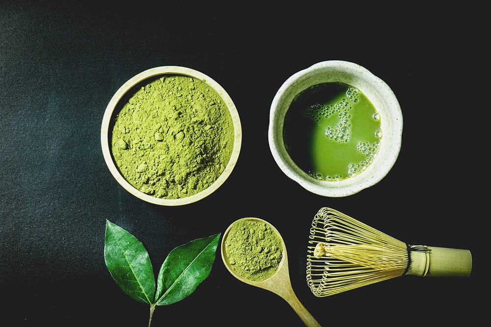 Cosa comprare in Giappone - set per il te matcha con chafen, cucchiaio, tazza da tè e matcha in polvere