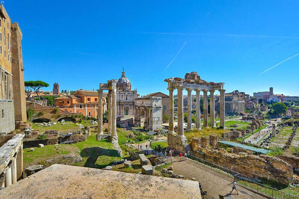 Rome itinerary 4 days | The Roman Forum on a sunny day in Rome, seen from above