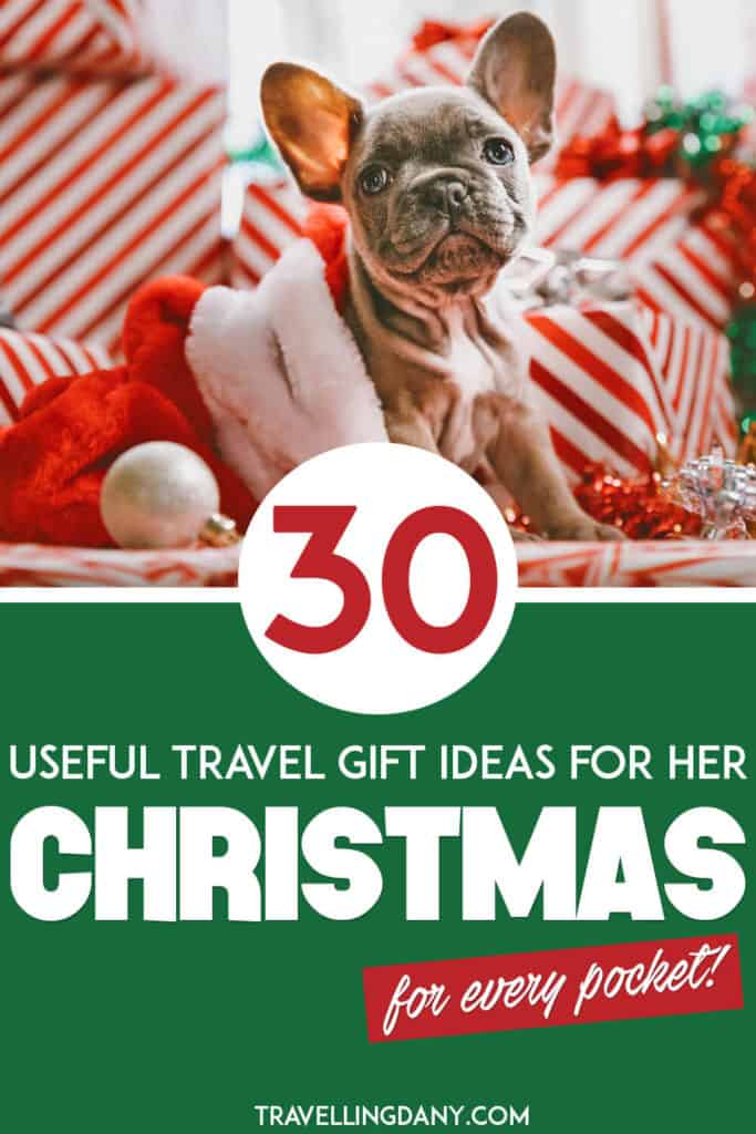 The very best Christmas gifts for travel lovers! Find out tons of great Christmas gift ideas for women who enjoy traveling: for every pocket! | Christmas gifts for travelers | Christmas gifts for her | Christmas gifts for women | solo female traveler | #giftguide #christmas
