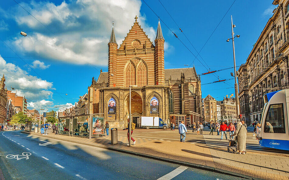 Fotografia di Amsterdam: Nieuwe Kerk con una mostra in corso su Marilyn Monroe