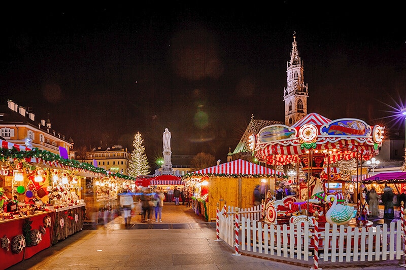 I mercatini di Natale di Bolzano di sera