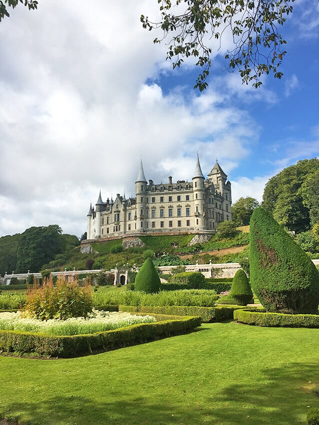 Planning a trip to Scotland - View of Dunrobin Castle on a bright sunny day