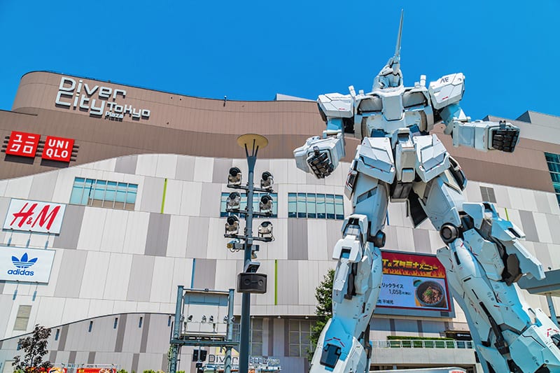 La statua di Gundam Unicorn a Odaiba, Tokyo