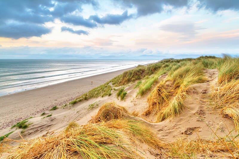 Spiaggia di Rossbeigh in Irlanda in autunno