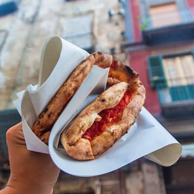30 diversi tipi di pizza da assaggiare in giro per l’Italia