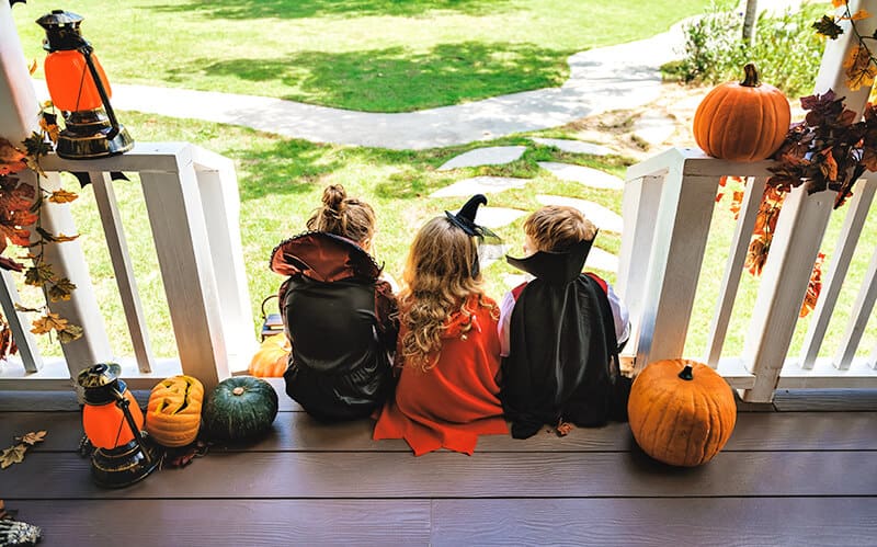 Kids dressed up for Halloween to go trick or treating