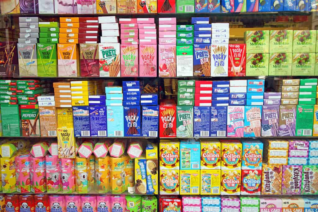Snack giapponesi in un supermercato in Giappone