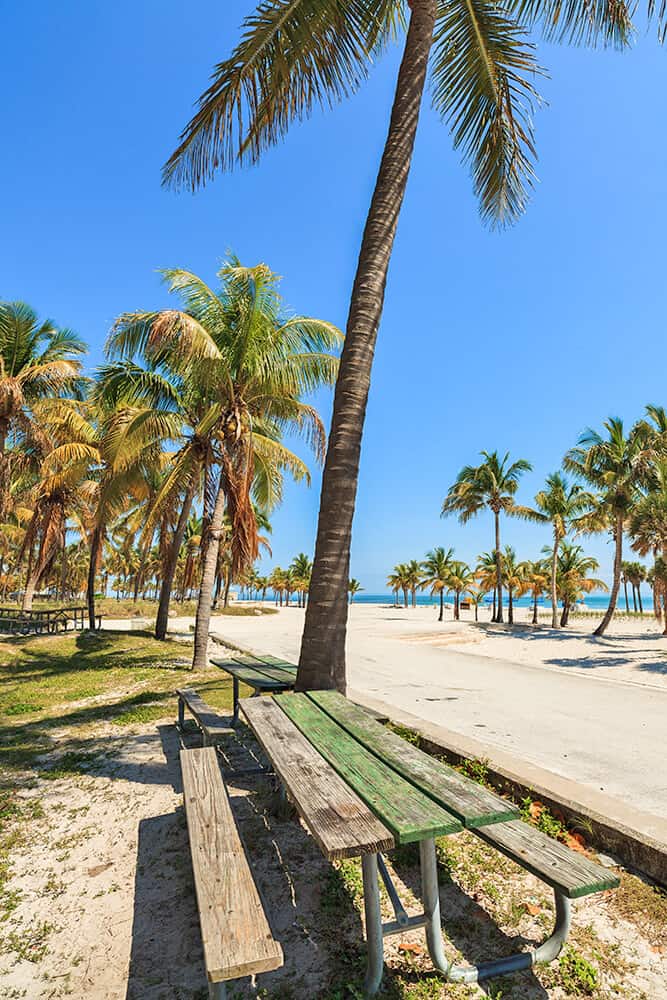Quiet beach at Crandon Beach Park (Miami)