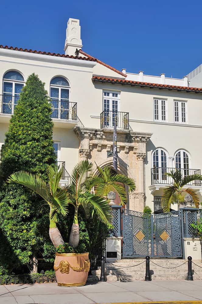 Esterno della casa di Versace a Miami