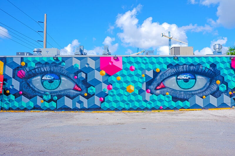Murale con occhi blu a Wynwood a Miami