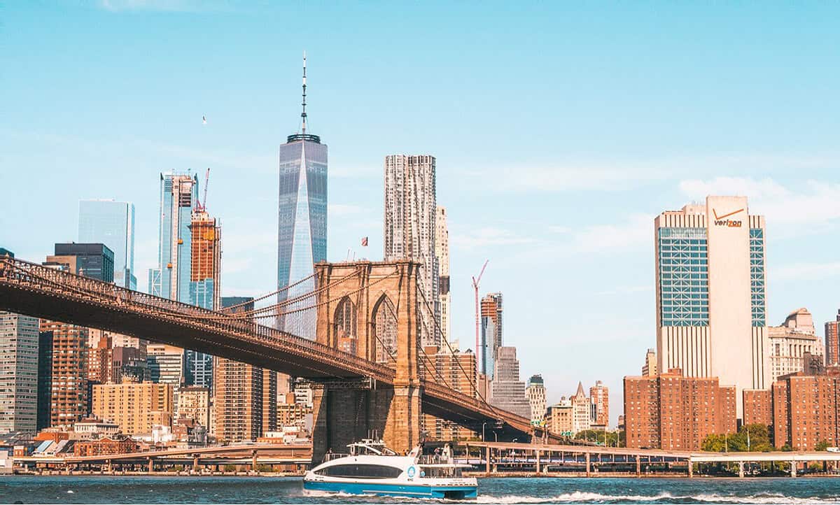 Brooklyn bridge and Manhattan skyline