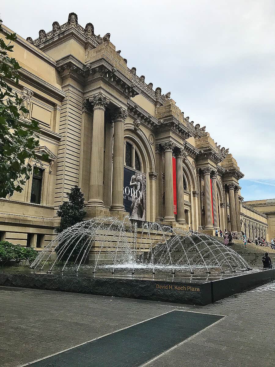 Met entrance in NYC