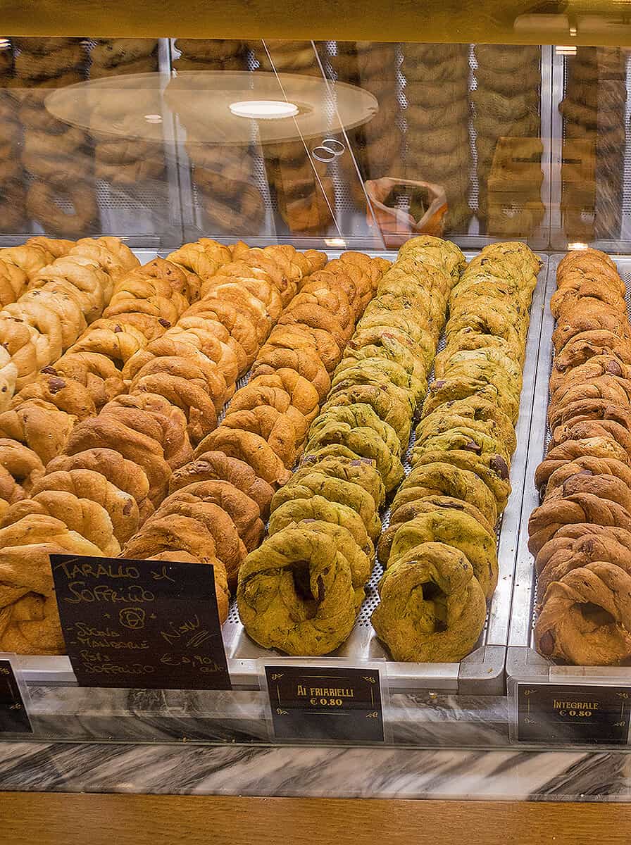 Neapolitan taralli 