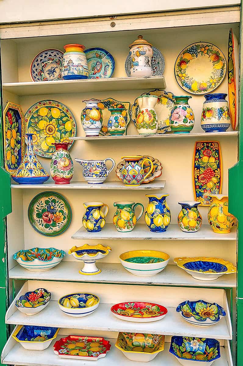 Amalfi store with trays and ceramics on display